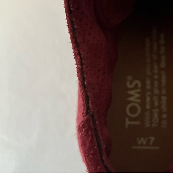 TOMS Size 7 Burgundy Suede Lace Up Booties - Picture 14 of 16
